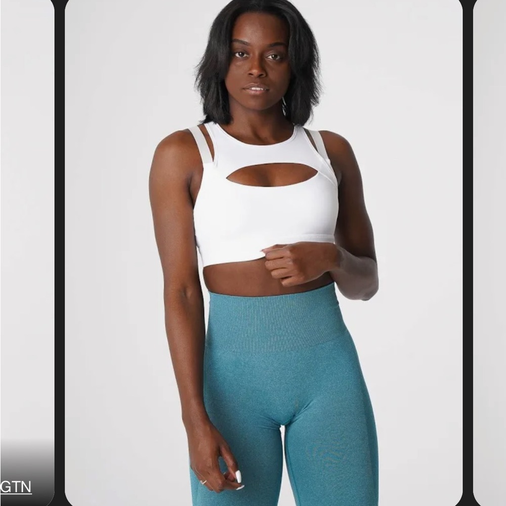 NVGTN STAPPY WHITE SPORTS BRA